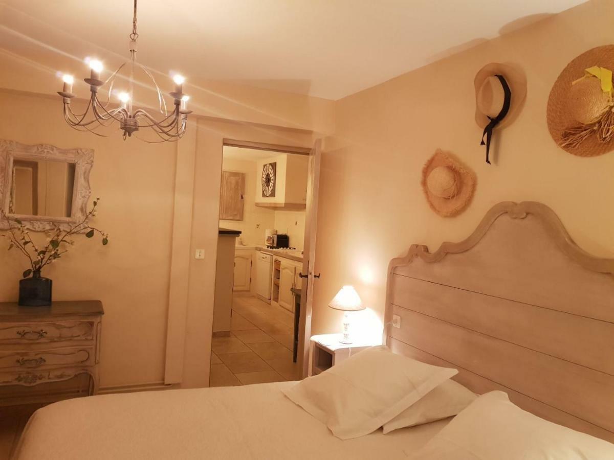 Ferienwohnung Le Jas Des Parpaillous LʼIsle-sur-la-Sorgue Exterior foto