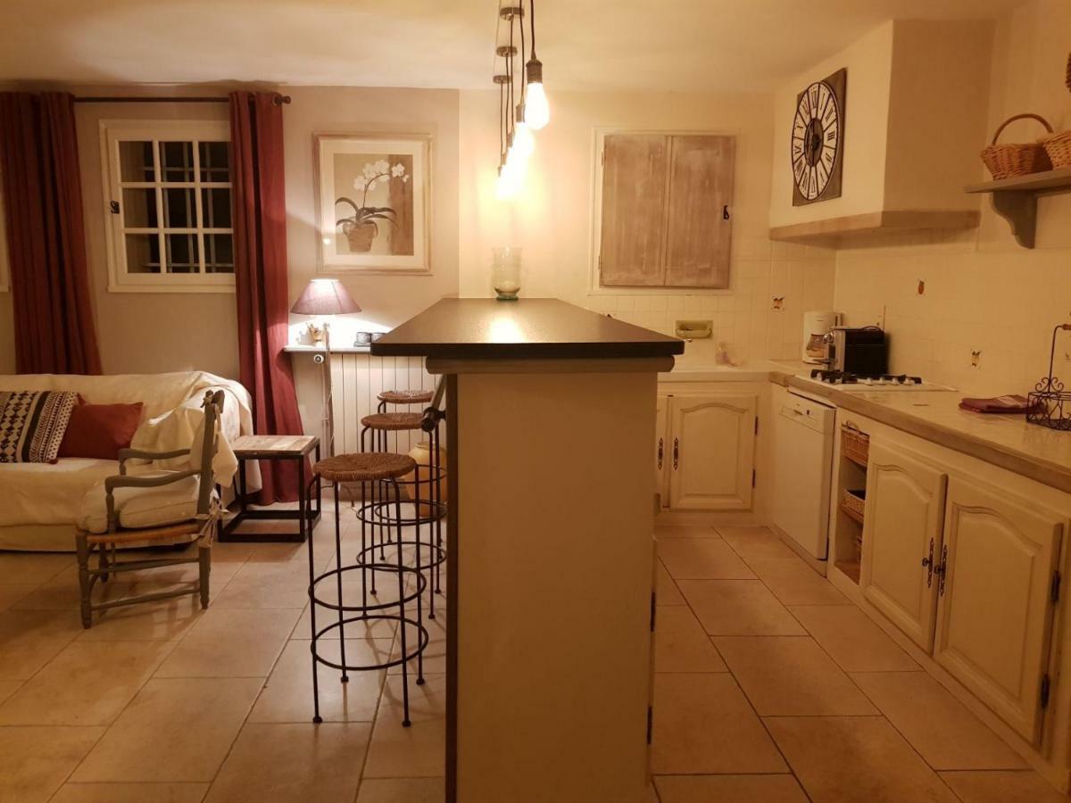 Ferienwohnung Le Jas Des Parpaillous LʼIsle-sur-la-Sorgue Exterior foto
